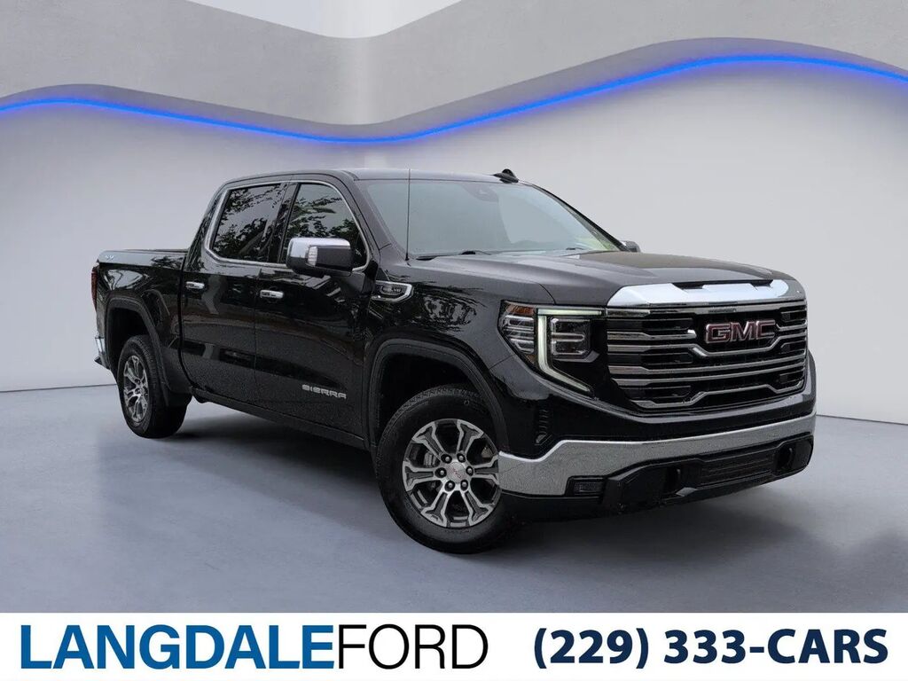 2025 GMC Sierra 1500 SLT — photo 1 of 17