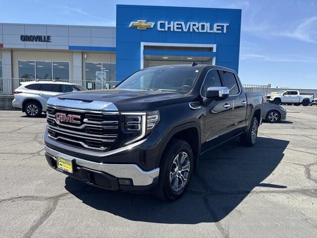 2025 GMC Sierra 1500 SLT — photo 1 of 13