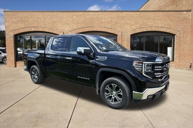 2025 GMC Sierra 1500 SLT — photo 1 of 32
