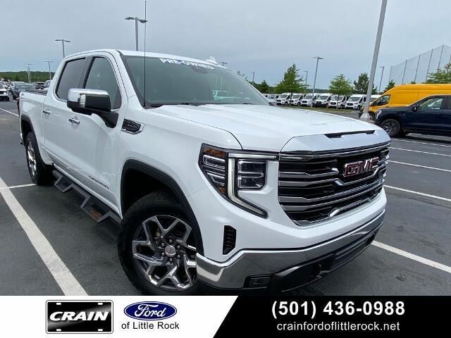 2022 GMC Sierra 1500 SLT — photo 1 of 13