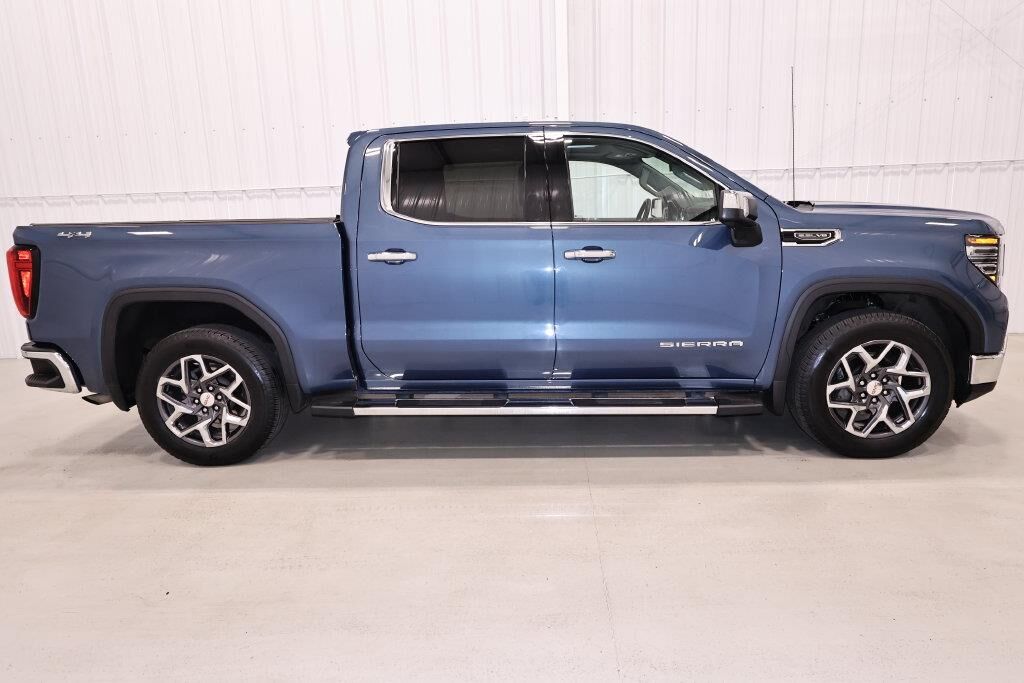 2024 GMC Sierra 1500 SLT — photo 1 of 13