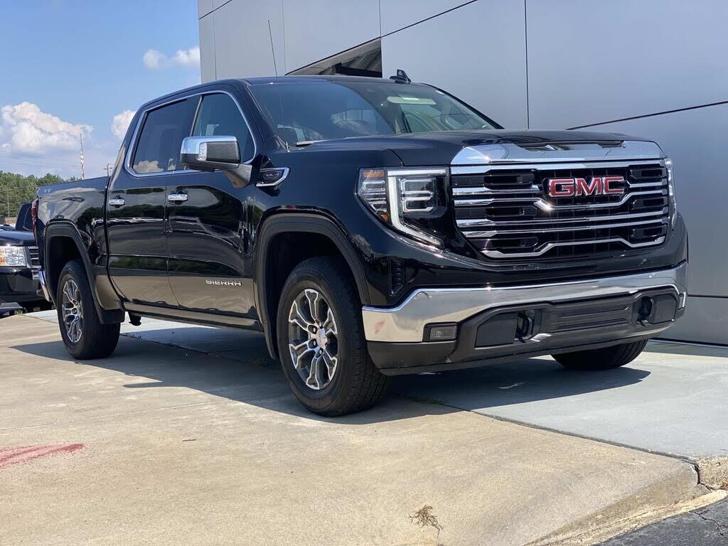 2025 GMC Sierra 1500 SLT — photo 1 of 1