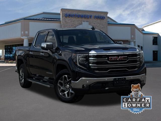 2025 GMC Sierra 1500 SLT — photo 1 of 26