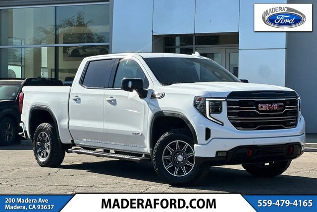 2025 GMC Sierra 1500 AT4