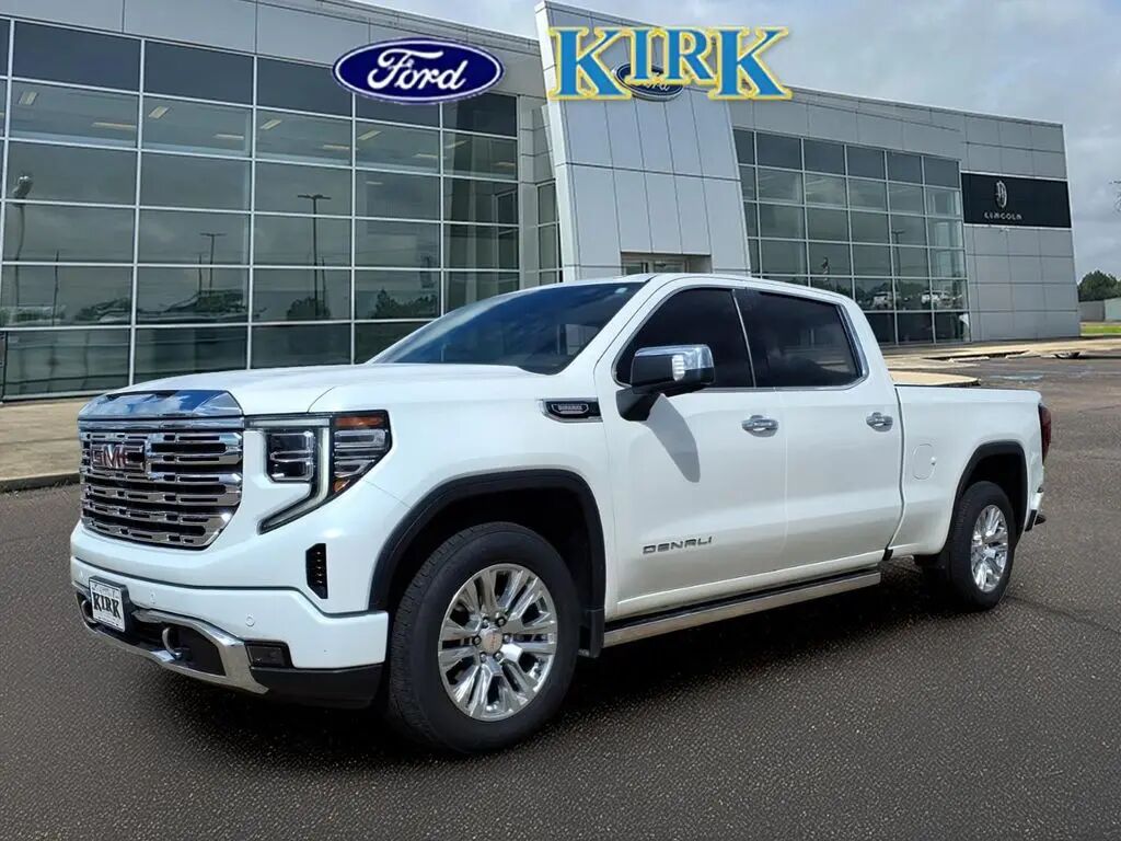 2023 GMC Sierra 1500 Denali — photo 1 of 2
