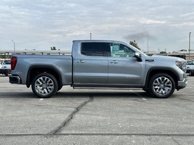 2025 GMC Sierra 1500 Denali — photo 1 of 12