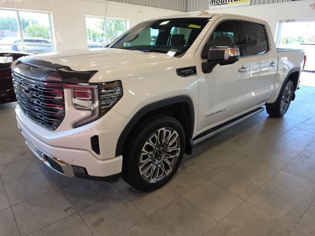 2023 GMC Sierra 1500 Denali Ultimate — photo 1 of 13