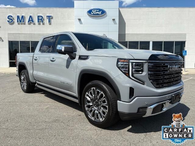 2025 GMC Sierra 1500 Denali Ultimate — photo 1 of 12