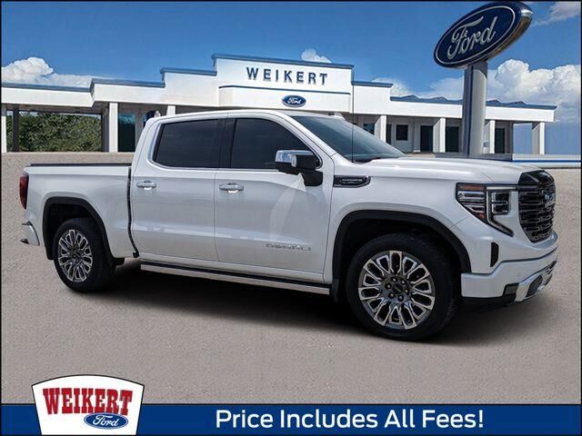 2025 GMC Sierra 1500 Denali Ultimate — photo 1 of 13