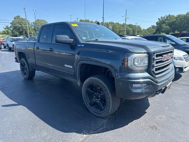 2018 GMC Sierra 1500 Base — photo 1 of 13