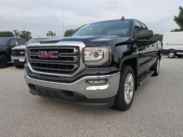 2016 GMC Sierra 1500 SLE — photo 1 of 26
