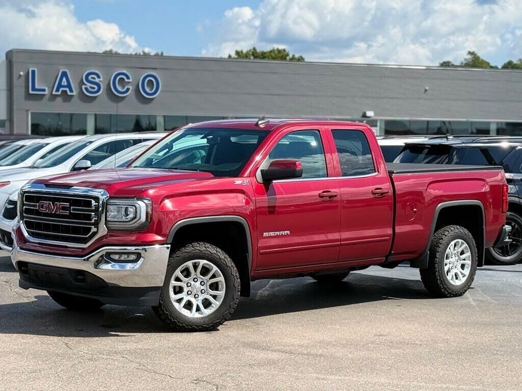 2018 GMC Sierra 1500 SLE — photo 1 of 14