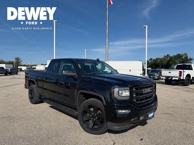 2017 GMC Sierra 1500 SLT — photo 1 of 39