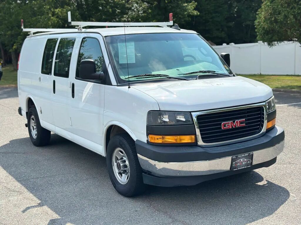 2018 GMC Savana 2500 — photo 1 of 34