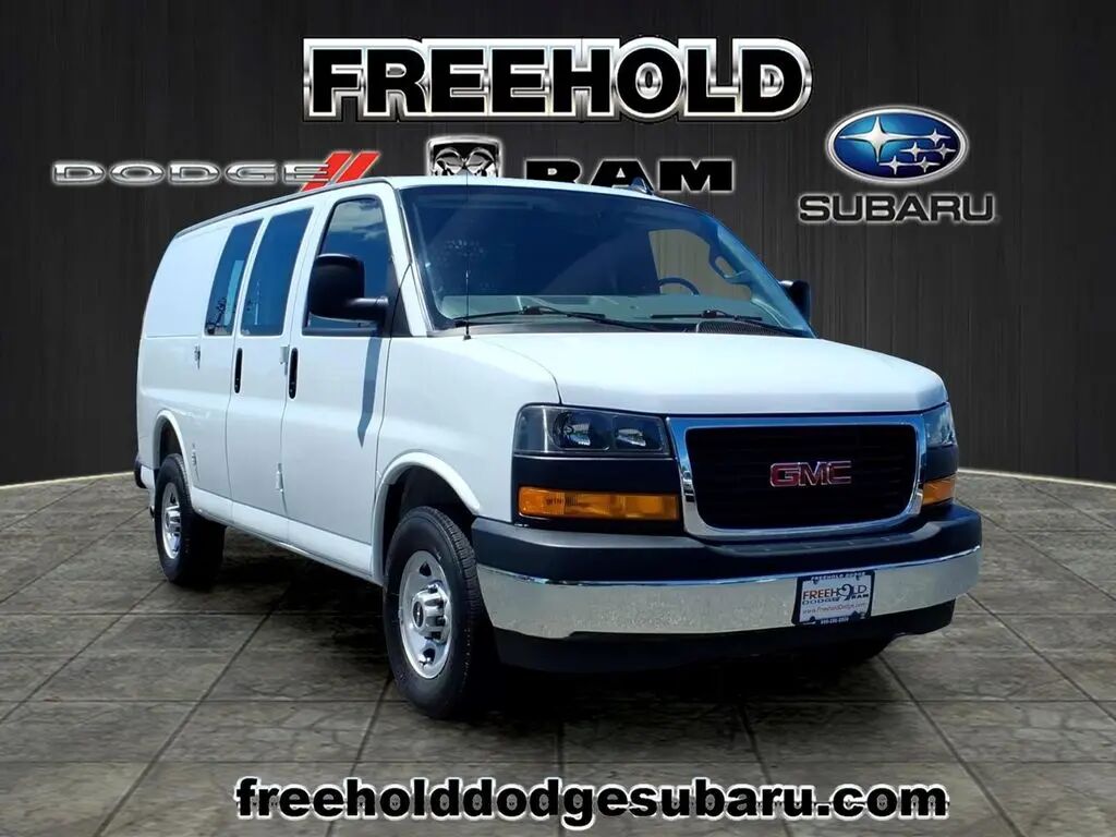 2025 GMC Savana 2500 — photo 1 of 13