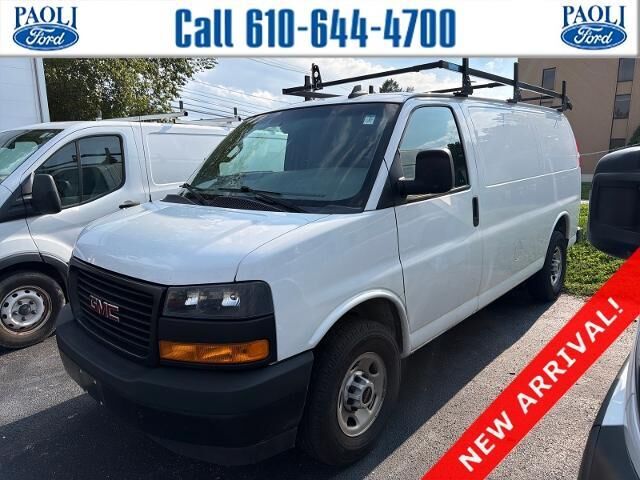 2022 GMC Savana 2500 — photo 1 of 8