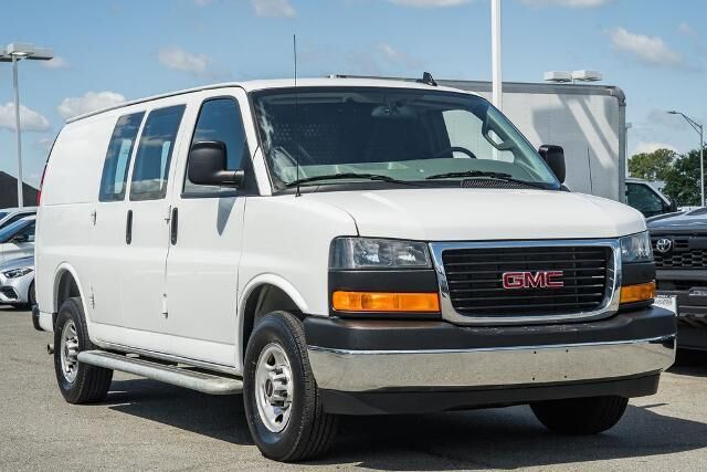 2024 GMC Savana 2500 — photo 1 of 13