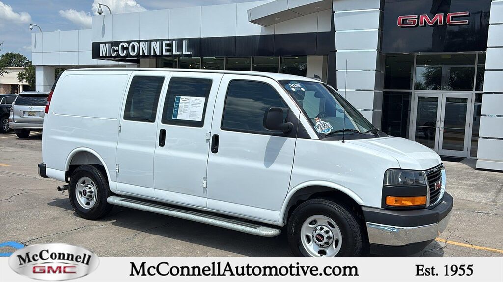 2025 GMC Savana 2500 — photo 1 of 13