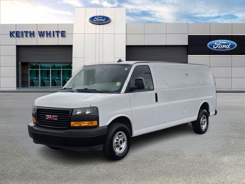2023 GMC Savana 2500 — photo 1 of 1