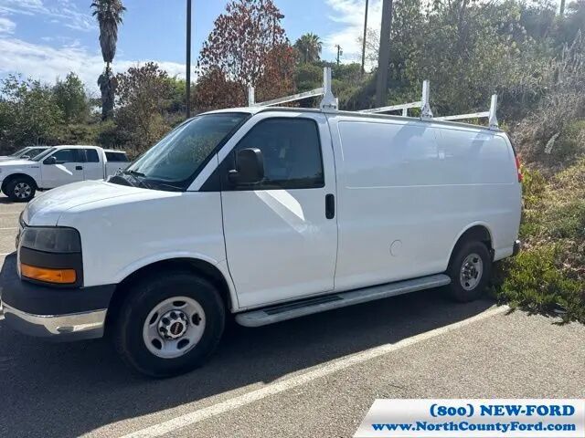 2014 GMC Savana 2500 — photo 1 of 24