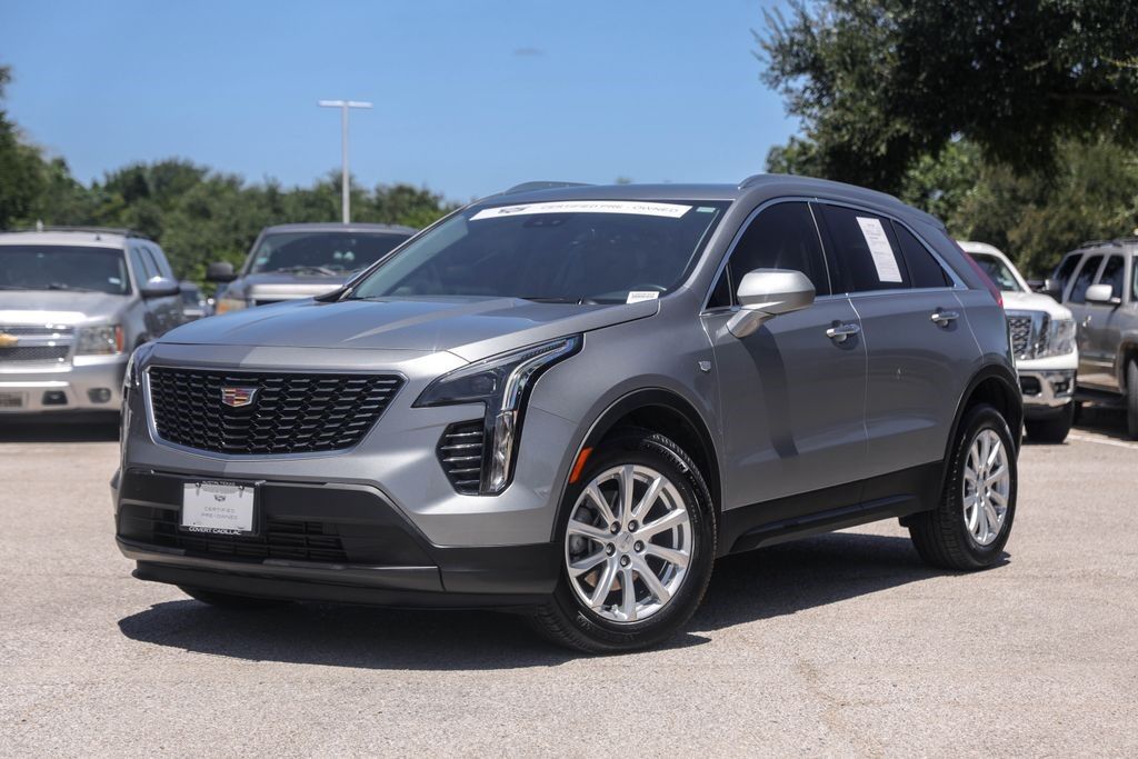 2023 Cadillac XT4 — photo 1 of 7