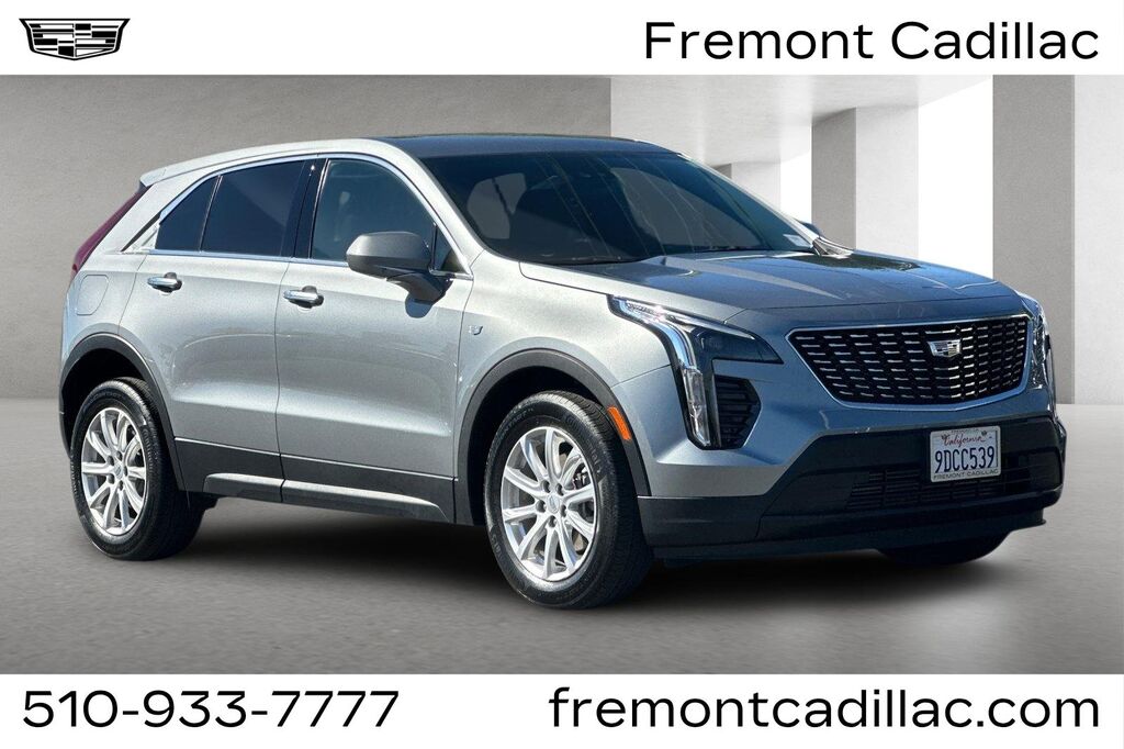 2023 Cadillac XT4 — photo 1 of 7