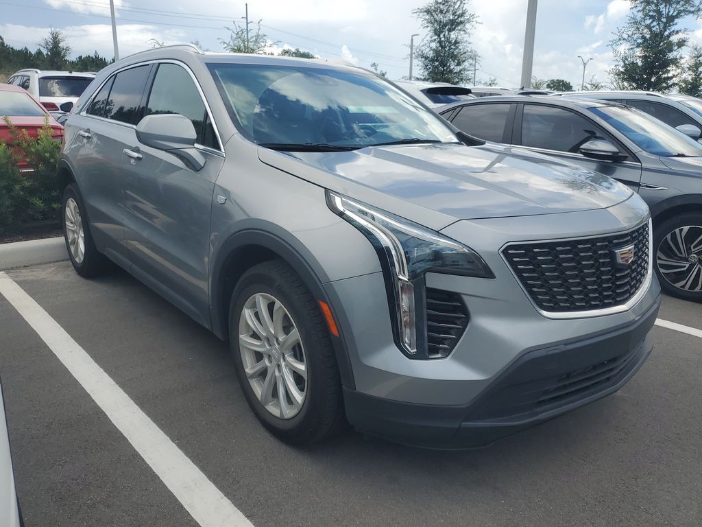 2023 Cadillac XT4 Luxury — photo 1 of 13