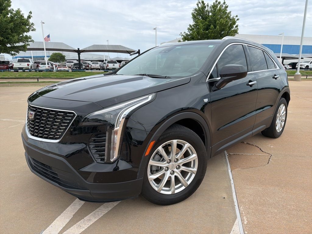 2023 Cadillac XT4 — photo 1 of 7