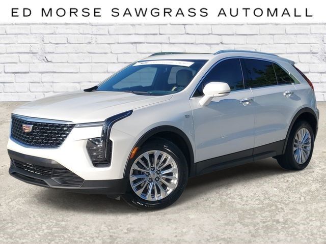 2024 Cadillac XT4 — photo 1 of 7