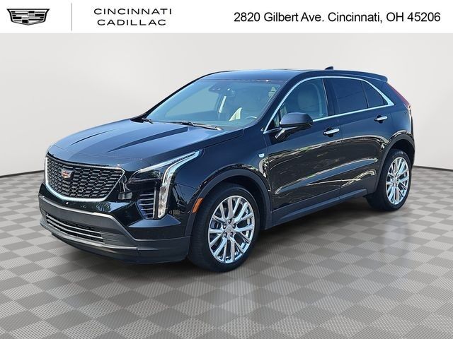 2022 Cadillac XT4 — photo 1 of 7