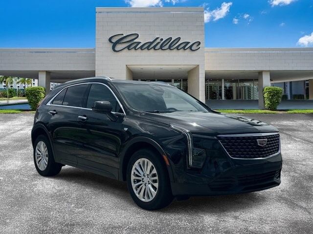 2024 Cadillac XT4 — photo 1 of 7