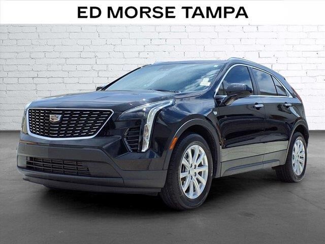 2022 Cadillac XT4 Luxury — photo 1 of 26