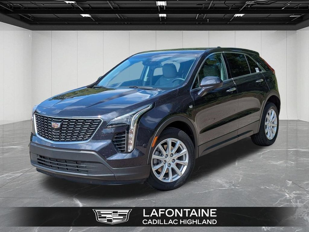 2023 Cadillac XT4 — photo 1 of 7