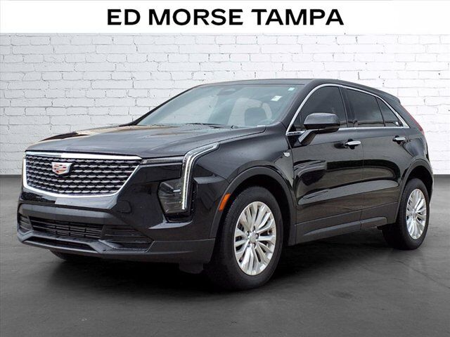 2024 Cadillac XT4 FWD Luxury — photo 1 of 20