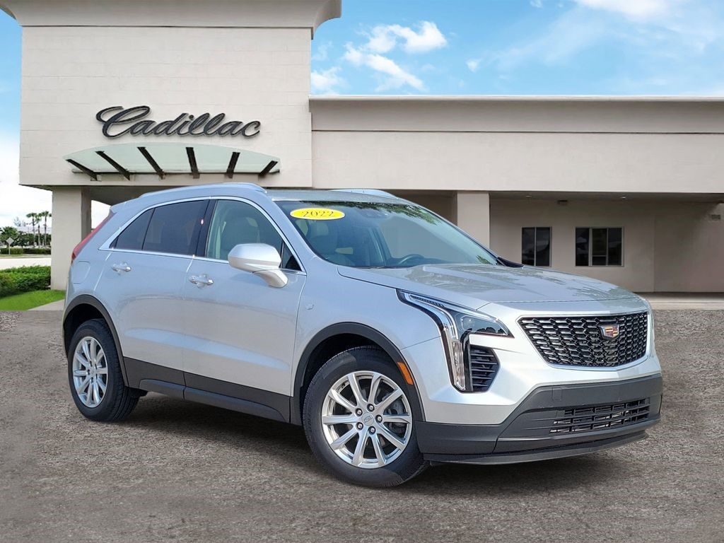 2022 Cadillac XT4 — photo 1 of 7
