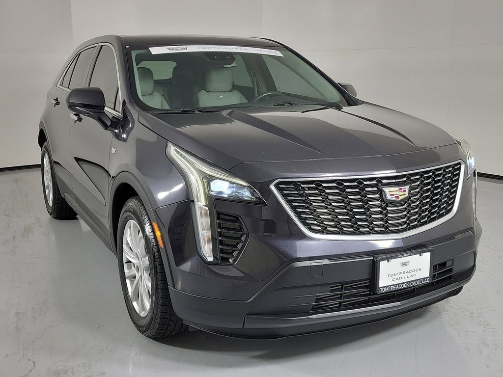 2023 Cadillac XT4 — photo 1 of 7