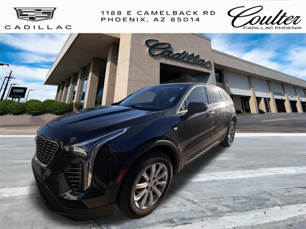 2023 Cadillac XT4 — photo 1 of 7