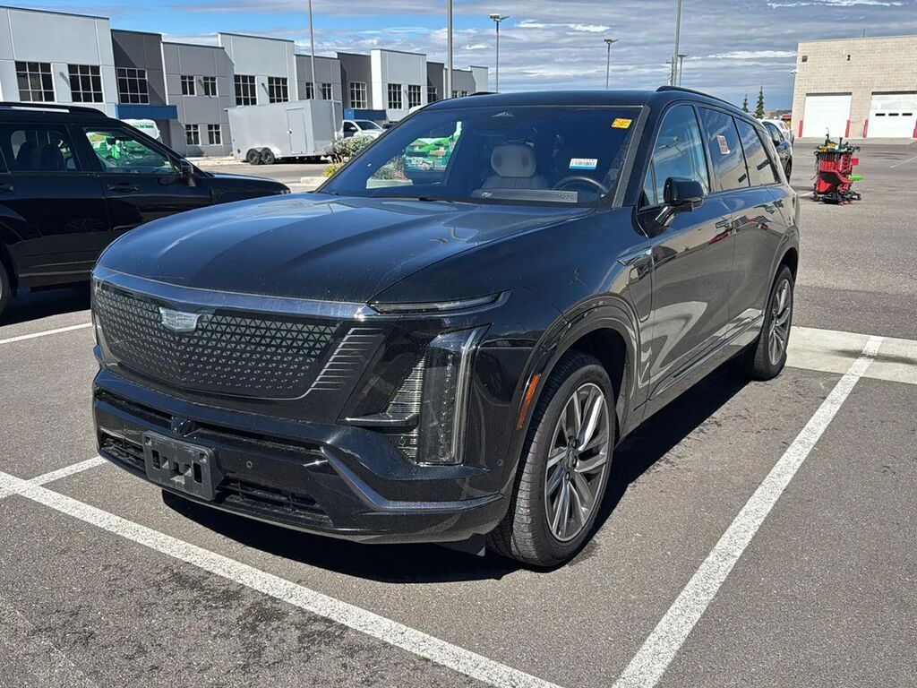 2026 Cadillac VISTIQ Sport — photo 1 of 2