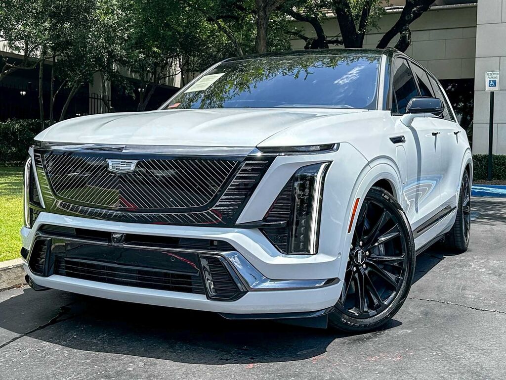 2026 Cadillac VISTIQ — photo 1 of 7