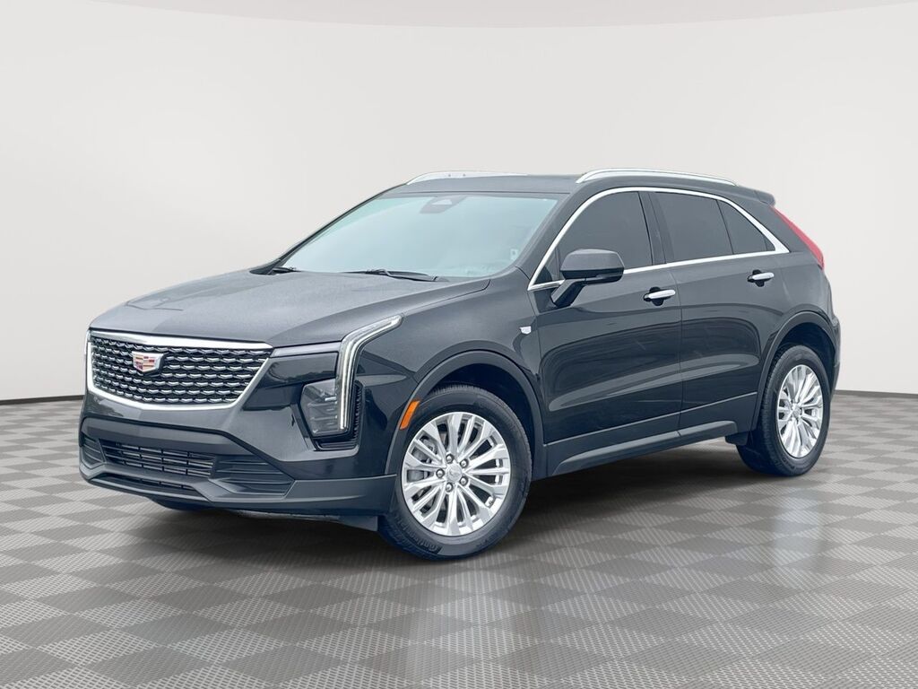 2024 Cadillac XT4 — photo 1 of 7