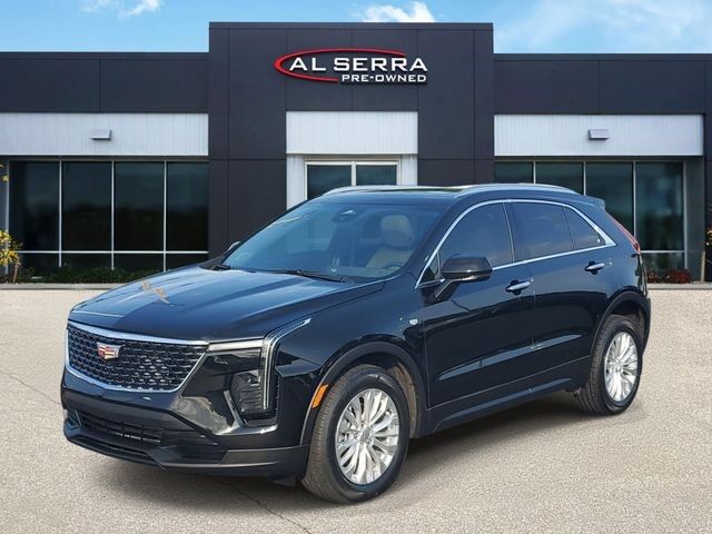 2024 Cadillac XT4 — photo 1 of 7
