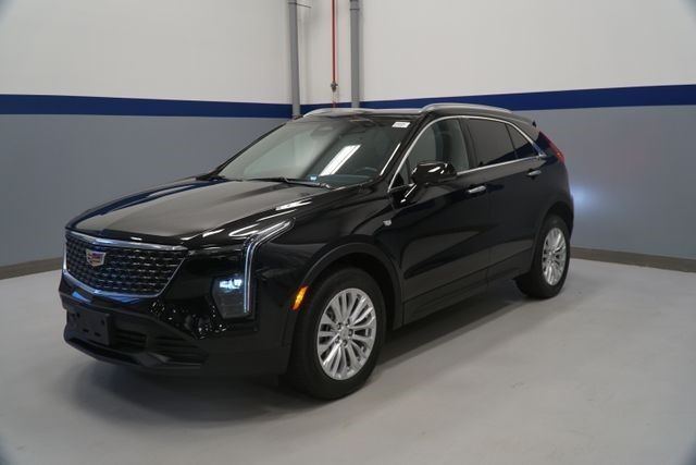2024 Cadillac XT4 — photo 1 of 7