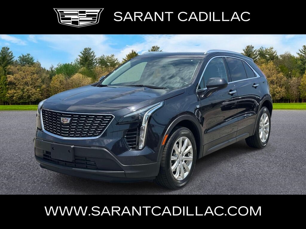 2023 Cadillac XT4 — photo 1 of 7