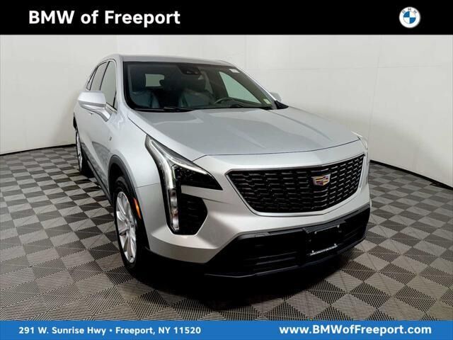 2022 Cadillac XT4 Luxury