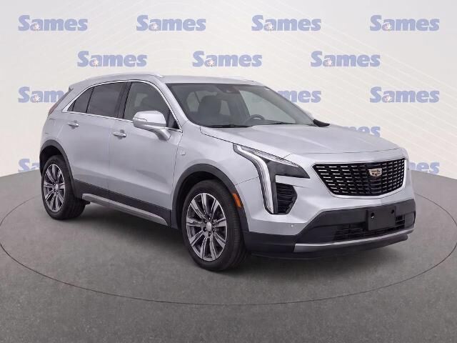 2022 Cadillac XT4 Premium Luxury