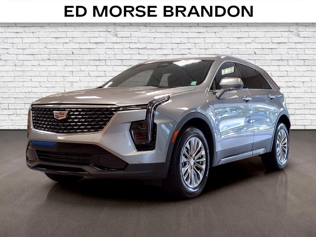 2024 Cadillac XT4 — photo 1 of 7