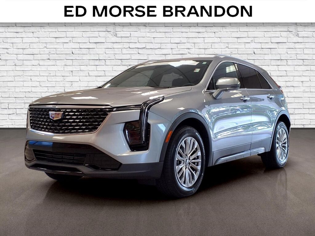 2024 Cadillac XT4 — photo 1 of 7