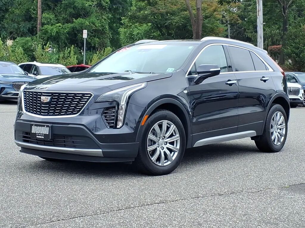 2023 Cadillac XT4 Premium Luxury — photo 1 of 13