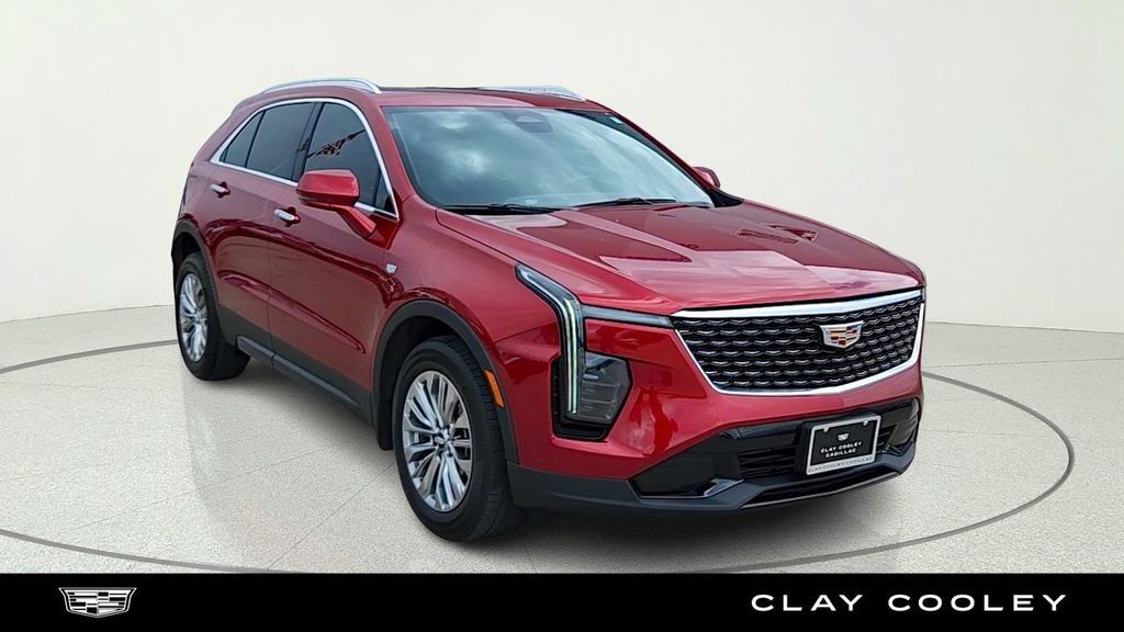 2024 Cadillac XT4 — photo 1 of 7