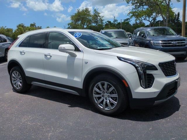 2023 Cadillac XT4 Premium Luxury